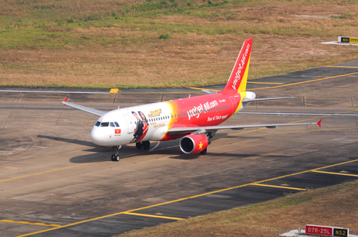 T&agrave;u bay Vietjet