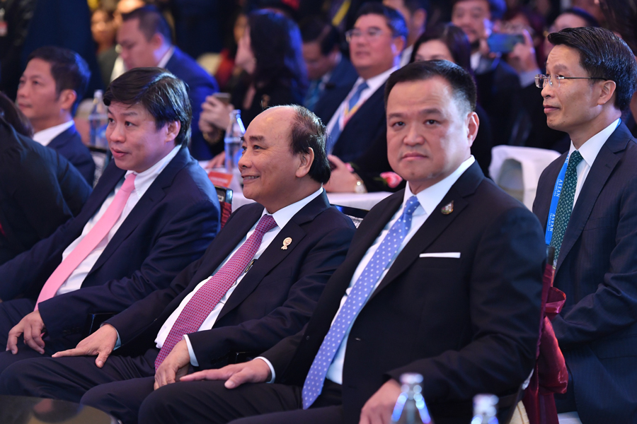Thủ tướng Việt Nam Nguy&ecirc;̃n Xu&acirc;n Phúc tham dự Lễ khai trương 2 đường bay tại Th&aacute;i Lan của Vietjet b&ecirc;n lề Hội nghị Cấp cao ASEAN 35 tại Th&aacute;i Lan